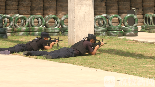 江蘇南京：感受“特警力量” 探秘現(xiàn)實(shí)中兩支反恐精英部隊(duì)(組圖)